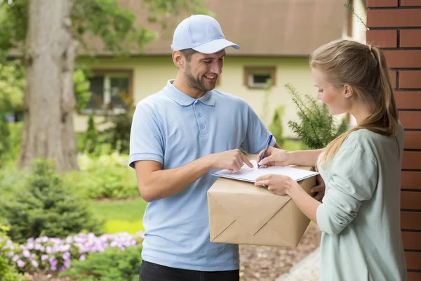 Courier Service From Gurgaon to Mauritius