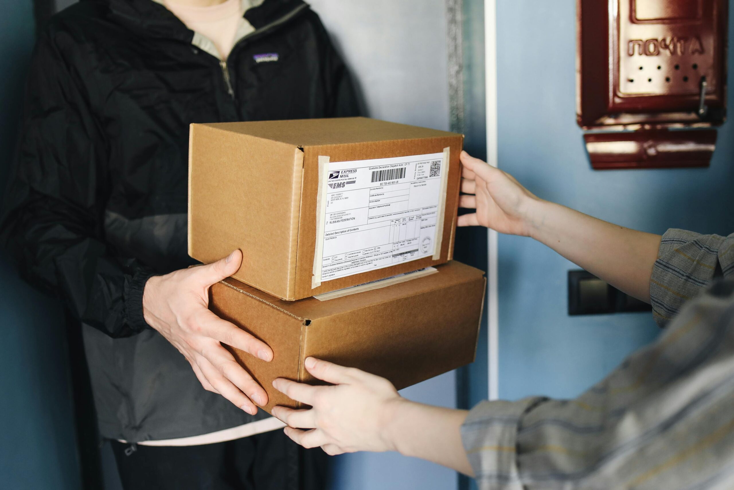 International Courier Service from Gurgaon to the UK